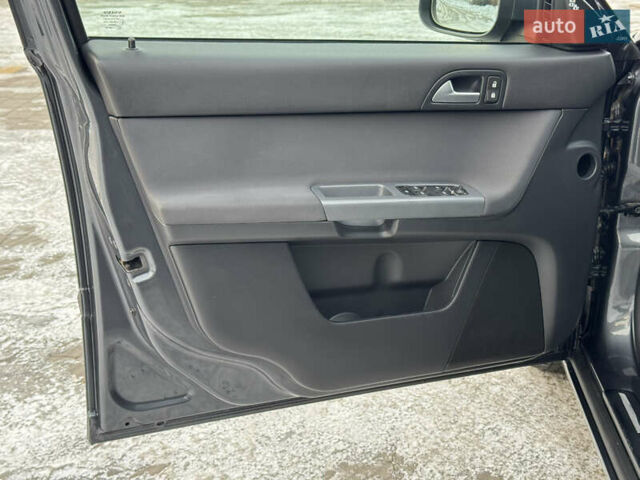 Серый Вольво В50, объемом двигателя 1.6 л и пробегом 228 тыс. км за 7999 $, фото 37 на Automoto.ua