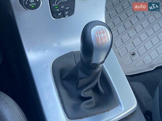 Серый Вольво В50, объемом двигателя 1.56 л и пробегом 224 тыс. км за 6990 $, фото 18 на Automoto.ua