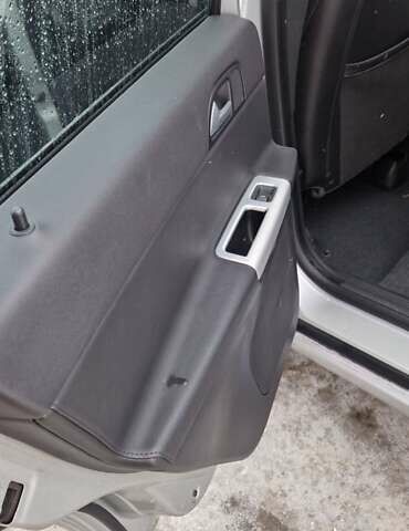 Сірий Вольво V50, об'ємом двигуна 1.6 л та пробігом 238 тис. км за 7800 $, фото 14 на Automoto.ua