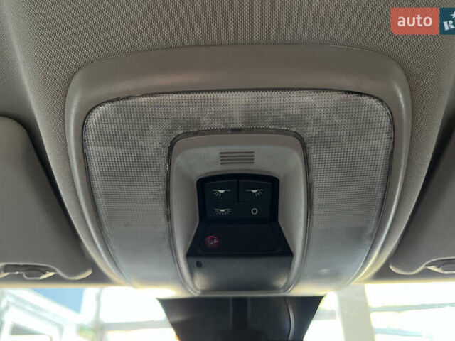 Серый Вольво В50, объемом двигателя 1.56 л и пробегом 324 тыс. км за 8000 $, фото 17 на Automoto.ua