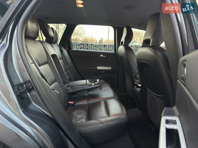 Серый Вольво В50, объемом двигателя 1.6 л и пробегом 218 тыс. км за 8500 $, фото 91 на Automoto.ua