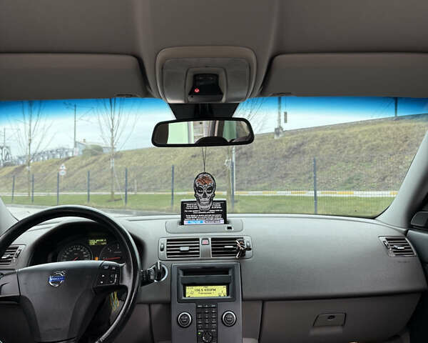 Сірий Вольво V50, об'ємом двигуна 1.56 л та пробігом 236 тис. км за 7300 $, фото 6 на Automoto.ua