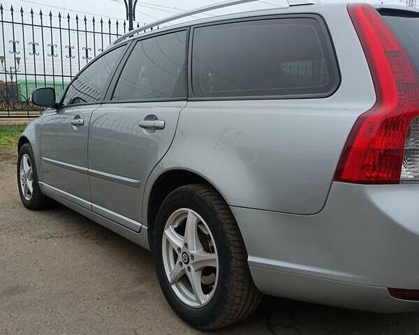 Серый Вольво В50, объемом двигателя 1.6 л и пробегом 222 тыс. км за 8700 $, фото 35 на Automoto.ua