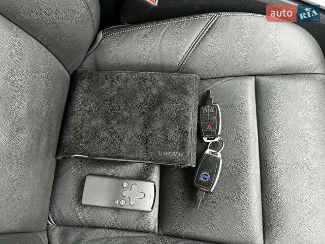 Серый Вольво В50, объемом двигателя 2 л и пробегом 205 тыс. км за 9200 $, фото 107 на Automoto.ua