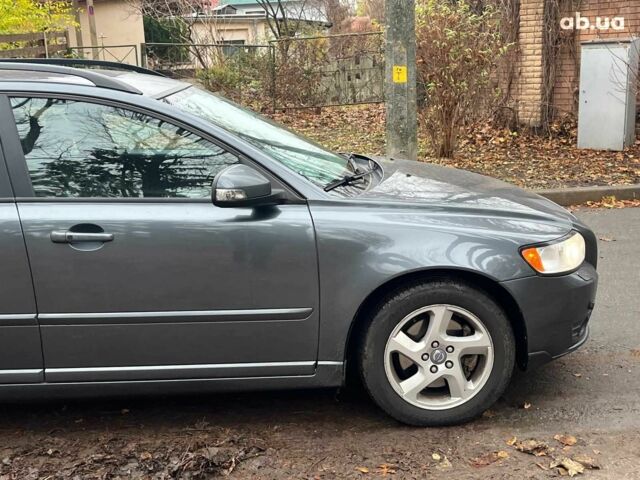 Сірий Вольво V50, об'ємом двигуна 2 л та пробігом 240 тис. км за 9690 $, фото 13 на Automoto.ua