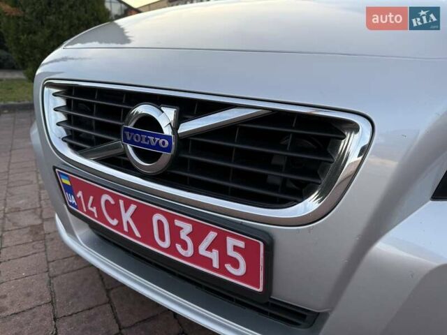 Серый Вольво В50, объемом двигателя 1.6 л и пробегом 229 тыс. км за 7950 $, фото 25 на Automoto.ua