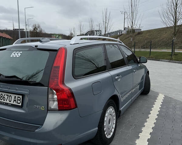 Сірий Вольво V50, об'ємом двигуна 1.56 л та пробігом 236 тис. км за 7300 $, фото 3 на Automoto.ua