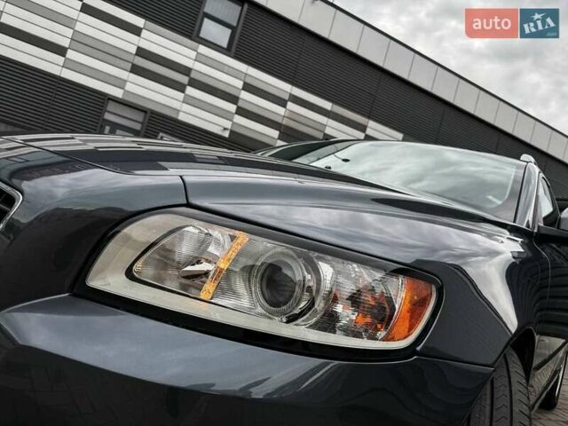 Серый Вольво В50, объемом двигателя 1.6 л и пробегом 280 тыс. км за 8700 $, фото 35 на Automoto.ua