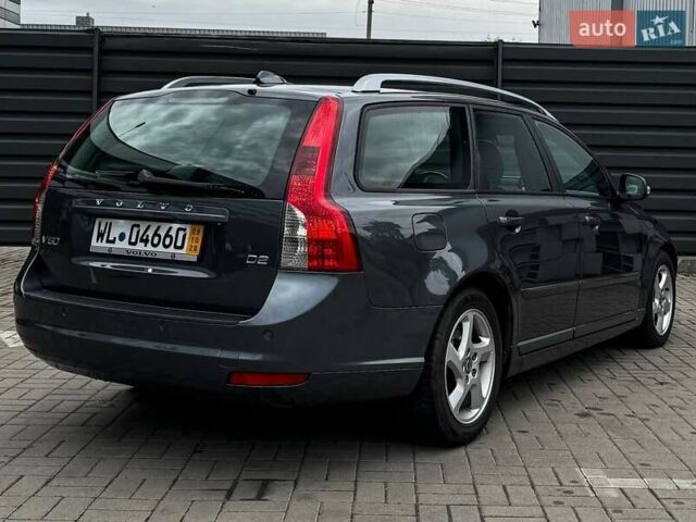 Серый Вольво В50, объемом двигателя 1.6 л и пробегом 280 тыс. км за 8700 $, фото 43 на Automoto.ua