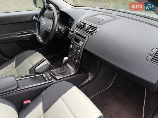 Серый Вольво В50, объемом двигателя 1.56 л и пробегом 224 тыс. км за 9699 $, фото 51 на Automoto.ua