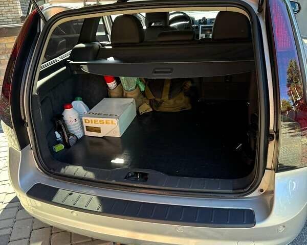 Серый Вольво В50, объемом двигателя 1.56 л и пробегом 282 тыс. км за 6500 $, фото 14 на Automoto.ua