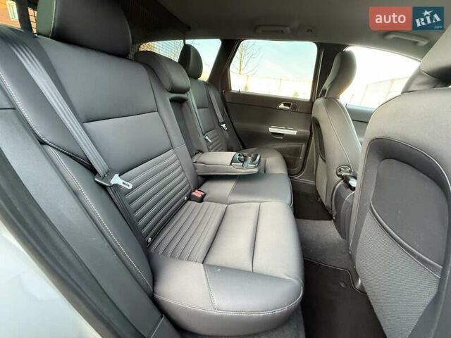 Серый Вольво В50, объемом двигателя 1.6 л и пробегом 229 тыс. км за 7950 $, фото 118 на Automoto.ua