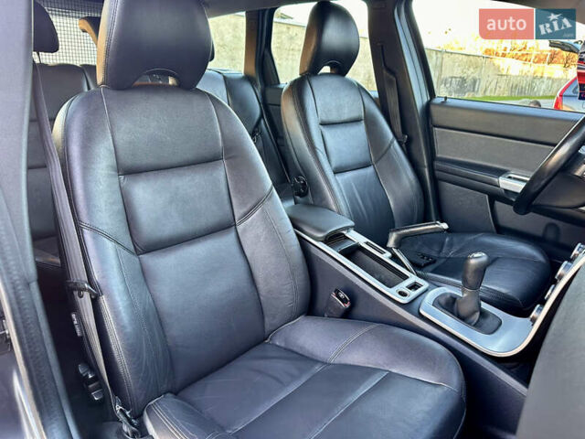 Серый Вольво В50, объемом двигателя 1.6 л и пробегом 215 тыс. км за 7499 $, фото 14 на Automoto.ua