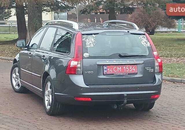 Сірий Вольво V50, об'ємом двигуна 0 л та пробігом 225 тис. км за 8750 $, фото 13 на Automoto.ua