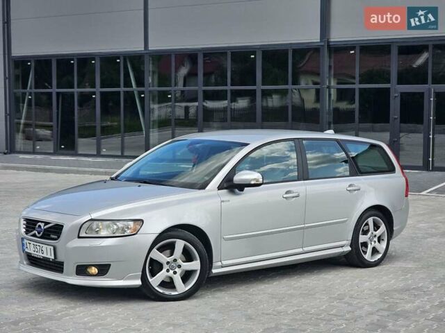 Сірий Вольво V50, об'ємом двигуна 1.6 л та пробігом 218 тис. км за 7855 $, фото 2 на Automoto.ua