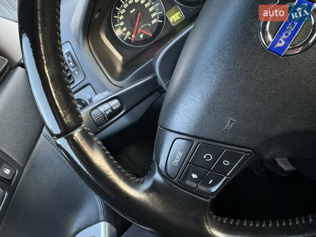 Серый Вольво В50, объемом двигателя 1.6 л и пробегом 228 тыс. км за 8950 $, фото 37 на Automoto.ua