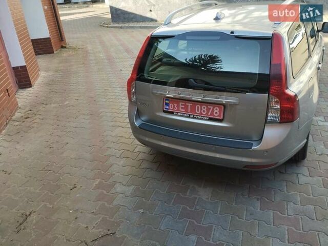 Сірий Вольво V50, об'ємом двигуна 1.6 л та пробігом 170 тис. км за 8100 $, фото 4 на Automoto.ua