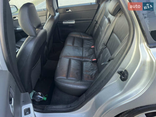 Серый Вольво В50, объемом двигателя 1.6 л и пробегом 217 тыс. км за 6800 $, фото 6 на Automoto.ua