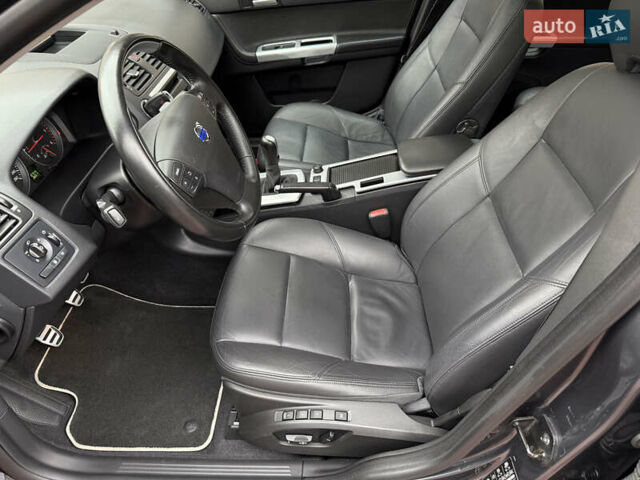 Сірий Вольво V50, об'ємом двигуна 1.6 л та пробігом 207 тис. км за 8500 $, фото 1 на Automoto.ua