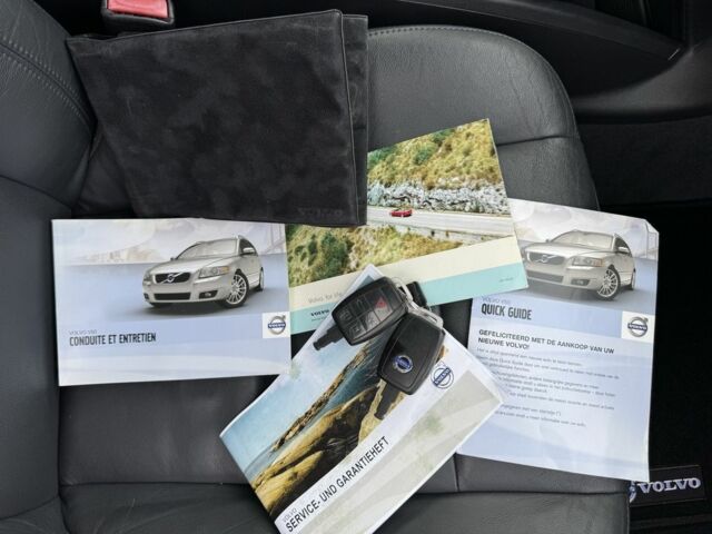 Сірий Вольво V50, об'ємом двигуна 1.6 л та пробігом 218 тис. км за 8799 $, фото 16 на Automoto.ua