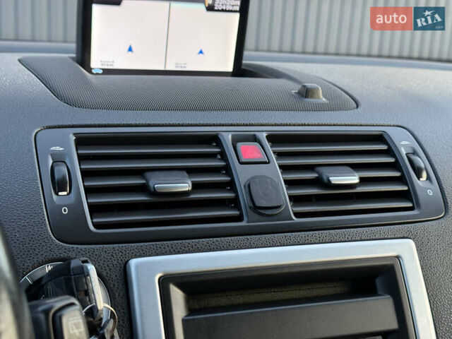 Серый Вольво В50, объемом двигателя 1.6 л и пробегом 228 тыс. км за 8950 $, фото 41 на Automoto.ua