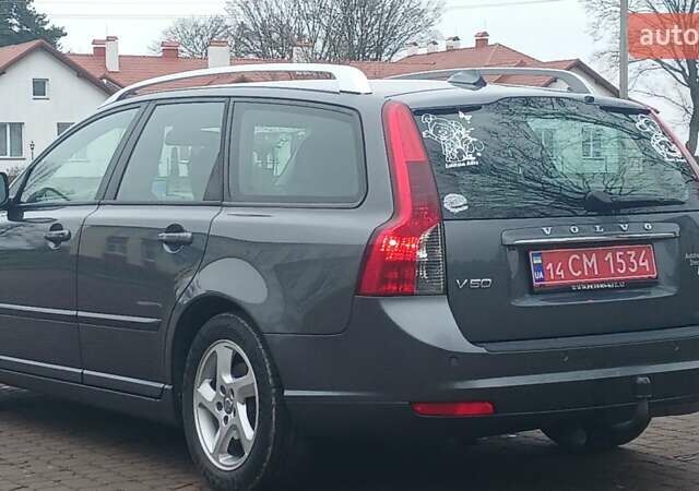 Сірий Вольво V50, об'ємом двигуна 0 л та пробігом 225 тис. км за 8750 $, фото 74 на Automoto.ua