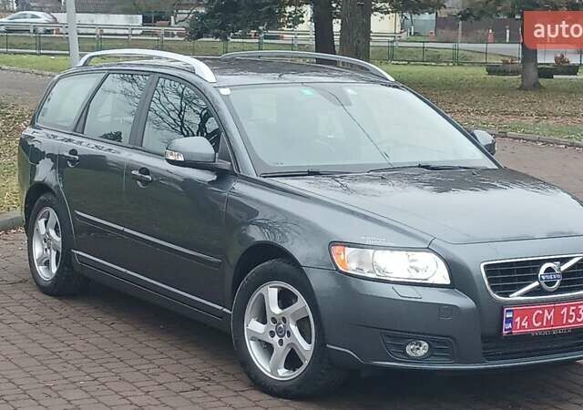 Сірий Вольво V50, об'ємом двигуна 0 л та пробігом 225 тис. км за 8750 $, фото 59 на Automoto.ua