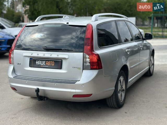 Серый Вольво В50, объемом двигателя 1.6 л и пробегом 251 тыс. км за 7800 $, фото 15 на Automoto.ua