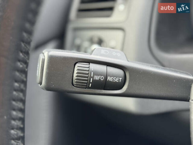 Сірий Вольво V50, об'ємом двигуна 1.6 л та пробігом 218 тис. км за 8899 $, фото 51 на Automoto.ua