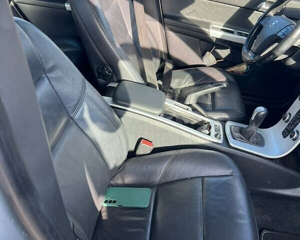 Серый Вольво В50, объемом двигателя 1.6 л и пробегом 245 тыс. км за 8850 $, фото 15 на Automoto.ua