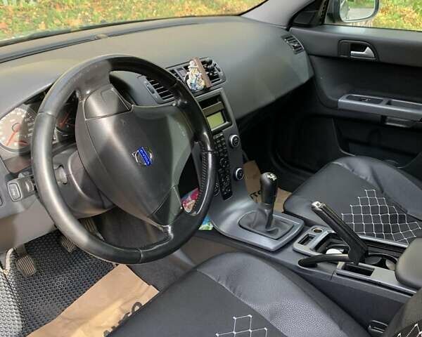 Сірий Вольво V50, об'ємом двигуна 1.56 л та пробігом 294 тис. км за 8500 $, фото 6 на Automoto.ua