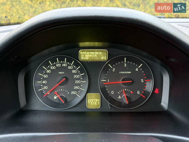 Серый Вольво В50, объемом двигателя 1.6 л и пробегом 222 тыс. км за 8500 $, фото 43 на Automoto.ua