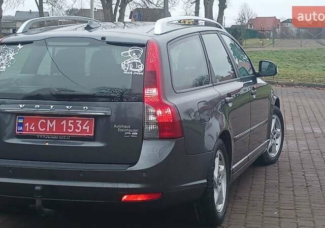 Сірий Вольво V50, об'ємом двигуна 0 л та пробігом 225 тис. км за 8750 $, фото 30 на Automoto.ua