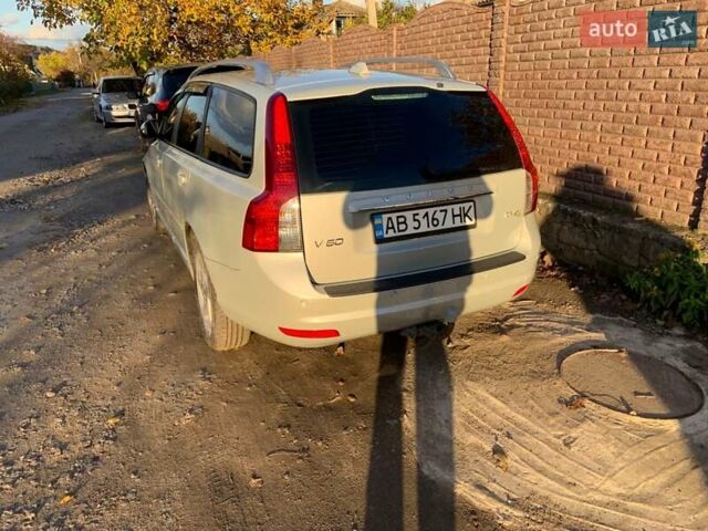 Сірий Вольво V50, об'ємом двигуна 1.56 л та пробігом 220 тис. км за 8600 $, фото 3 на Automoto.ua
