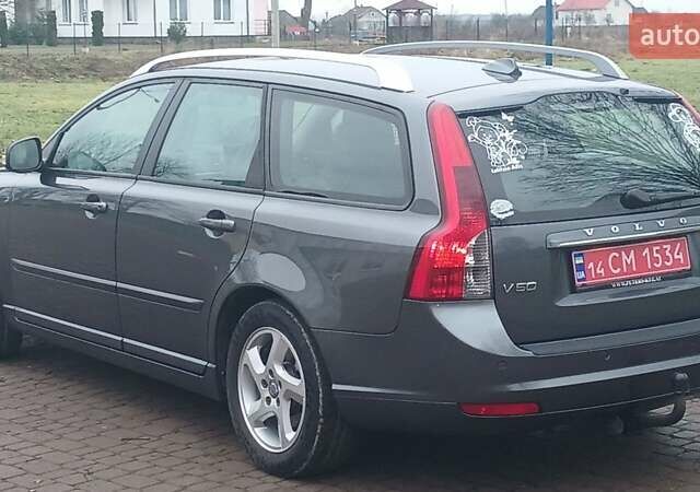 Серый Вольво В50, объемом двигателя 1.6 л и пробегом 225 тыс. км за 8999 $, фото 51 на Automoto.ua
