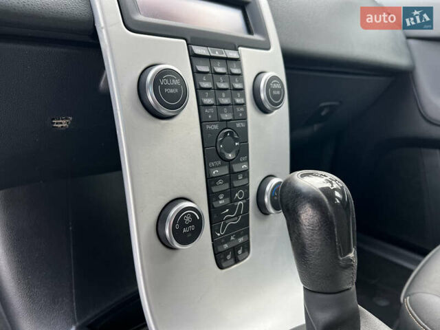 Сірий Вольво V50, об'ємом двигуна 1.6 л та пробігом 240 тис. км за 8000 $, фото 42 на Automoto.ua