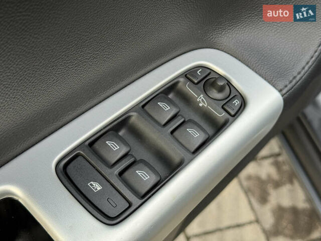 Сірий Вольво V50, об'ємом двигуна 1.6 л та пробігом 218 тис. км за 8899 $, фото 40 на Automoto.ua