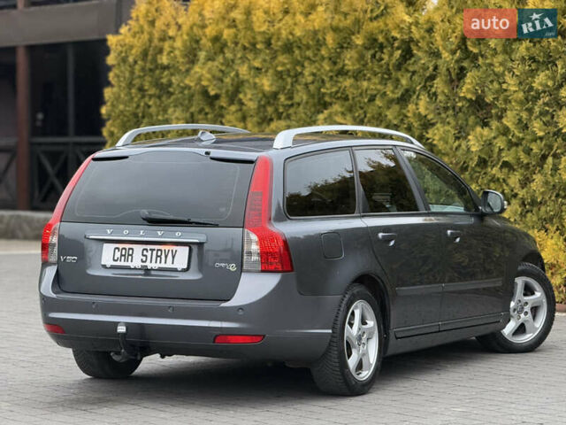 Серый Вольво В50, объемом двигателя 1.6 л и пробегом 222 тыс. км за 8500 $, фото 21 на Automoto.ua