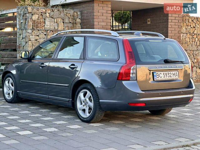 Серый Вольво В50, объемом двигателя 1.6 л и пробегом 215 тыс. км за 7499 $, фото 8 на Automoto.ua