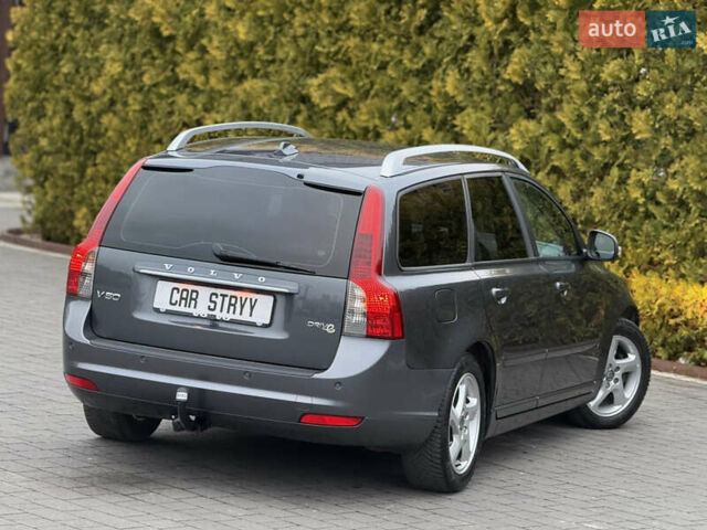 Серый Вольво В50, объемом двигателя 1.6 л и пробегом 222 тыс. км за 8500 $, фото 20 на Automoto.ua