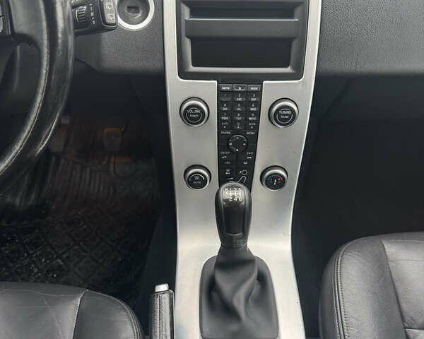 Сірий Вольво V50, об'ємом двигуна 1.6 л та пробігом 200 тис. км за 9300 $, фото 13 на Automoto.ua