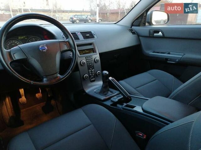 Сірий Вольво V50, об'ємом двигуна 1.6 л та пробігом 197 тис. км за 8499 $, фото 16 на Automoto.ua