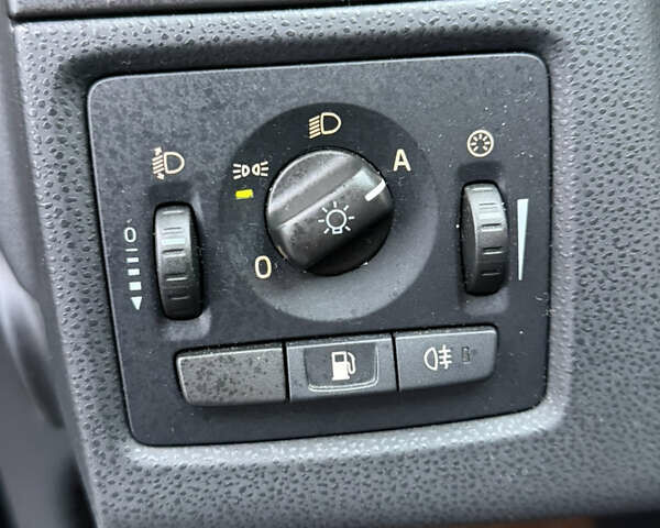 Серый Вольво В50, объемом двигателя 1.6 л и пробегом 222 тыс. км за 8500 $, фото 41 на Automoto.ua