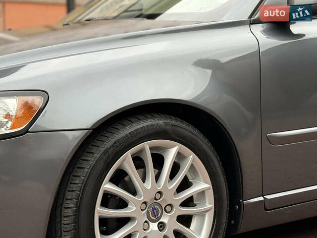 Сірий Вольво V50, об'ємом двигуна 1.6 л та пробігом 207 тис. км за 8500 $, фото 38 на Automoto.ua