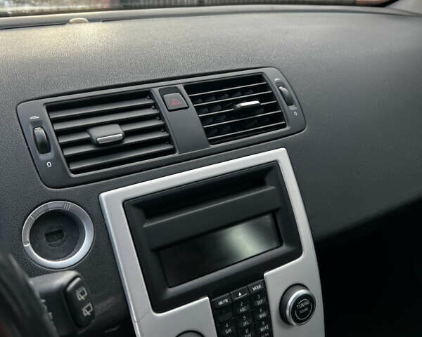 Сірий Вольво V50, об'ємом двигуна 1.6 л та пробігом 240 тис. км за 8000 $, фото 43 на Automoto.ua