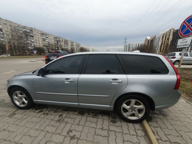 Сірий Вольво V50, об'ємом двигуна 1.6 л та пробігом 331 тис. км за 7558 $, фото 1 на Automoto.ua