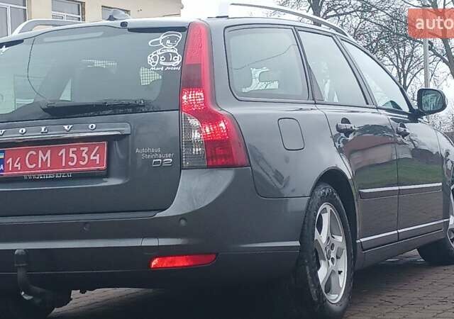 Сірий Вольво V50, об'ємом двигуна 0 л та пробігом 225 тис. км за 8750 $, фото 67 на Automoto.ua