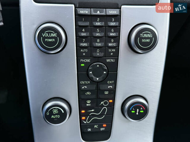 Серый Вольво В50, объемом двигателя 1.6 л и пробегом 222 тыс. км за 8500 $, фото 46 на Automoto.ua