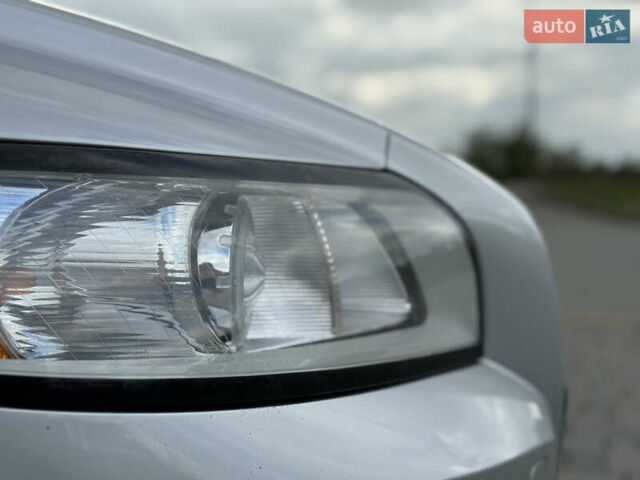 Сірий Вольво V50, об'ємом двигуна 1.6 л та пробігом 212 тис. км за 8999 $, фото 4 на Automoto.ua