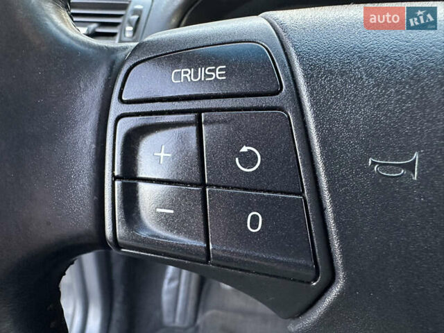 Серый Вольво В50, объемом двигателя 1.6 л и пробегом 215 тыс. км за 7499 $, фото 118 на Automoto.ua